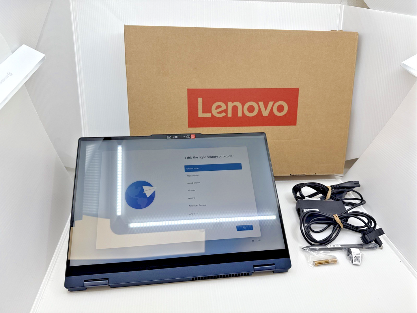 Lenovo IdeaPad 5i 16" 2-in-1 Touchscreen Laptop Intel Core Ultra 7 255U 32GB RAM 1TB SSD Open Box