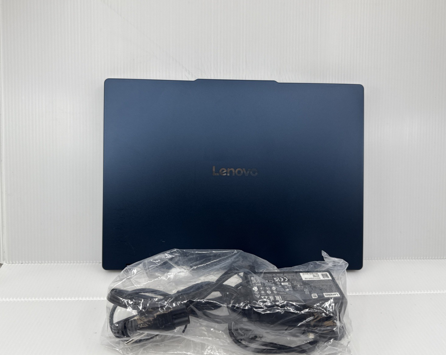 Lenovo IdeaPad 5 2-in-1 Laptop 14AKP10 Ryzen AI 7 350 AMD Radeon 860M 16GB 1TB Refurbished